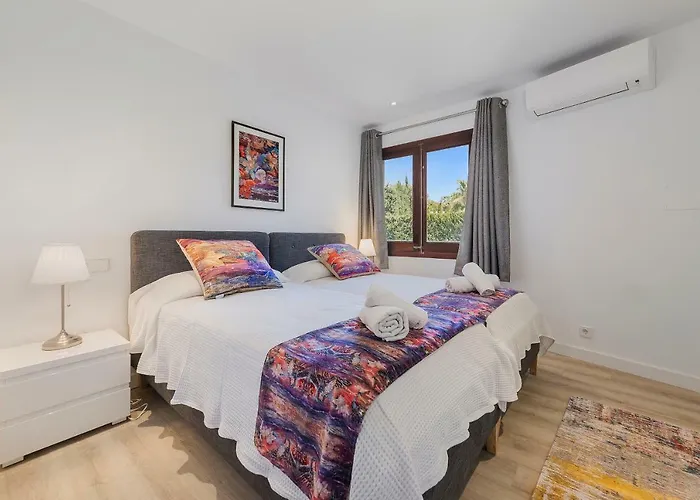 Falco Villa Pollença